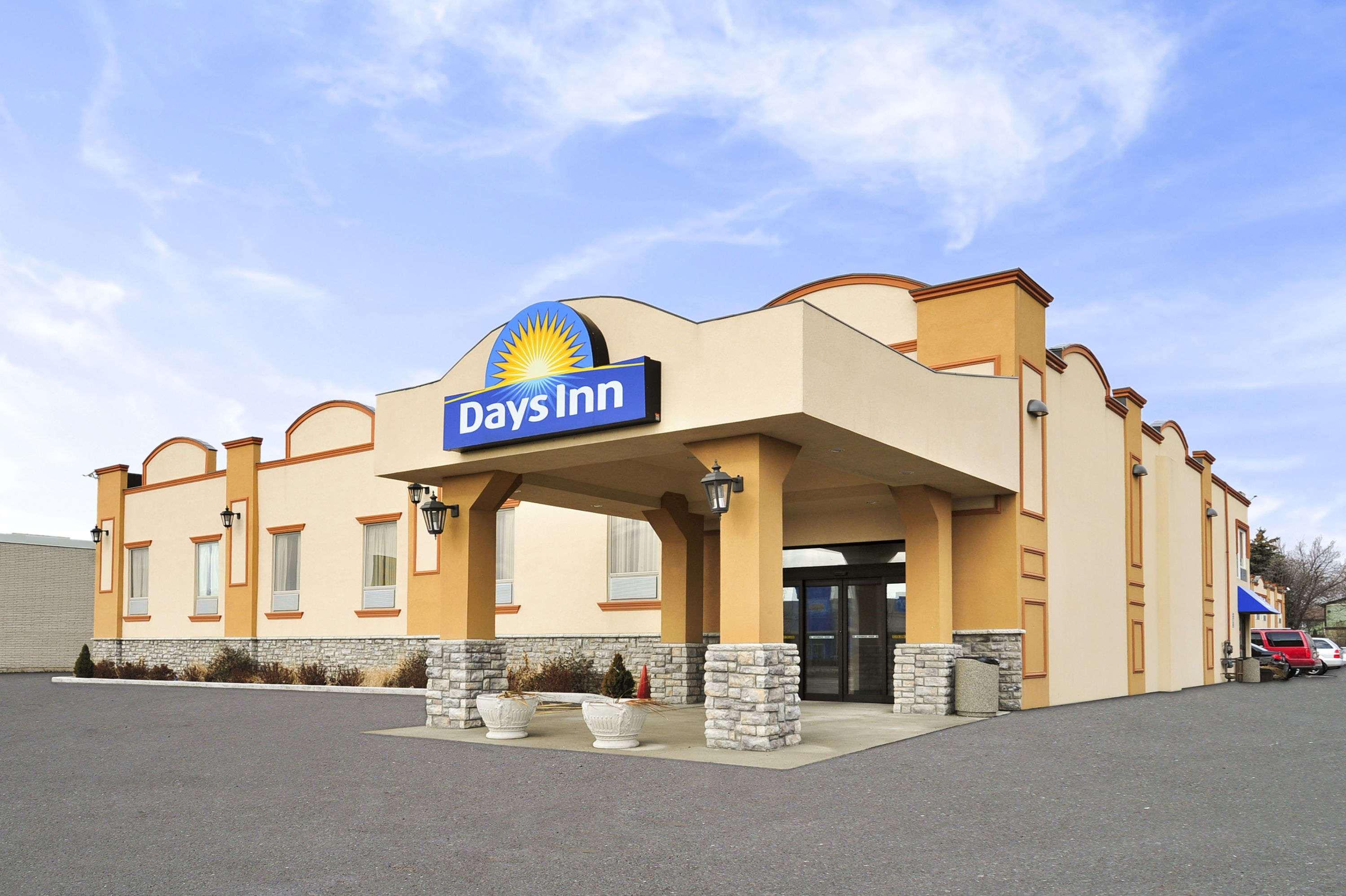 Days Inn By Wyndham Brampton Zewnętrze zdjęcie