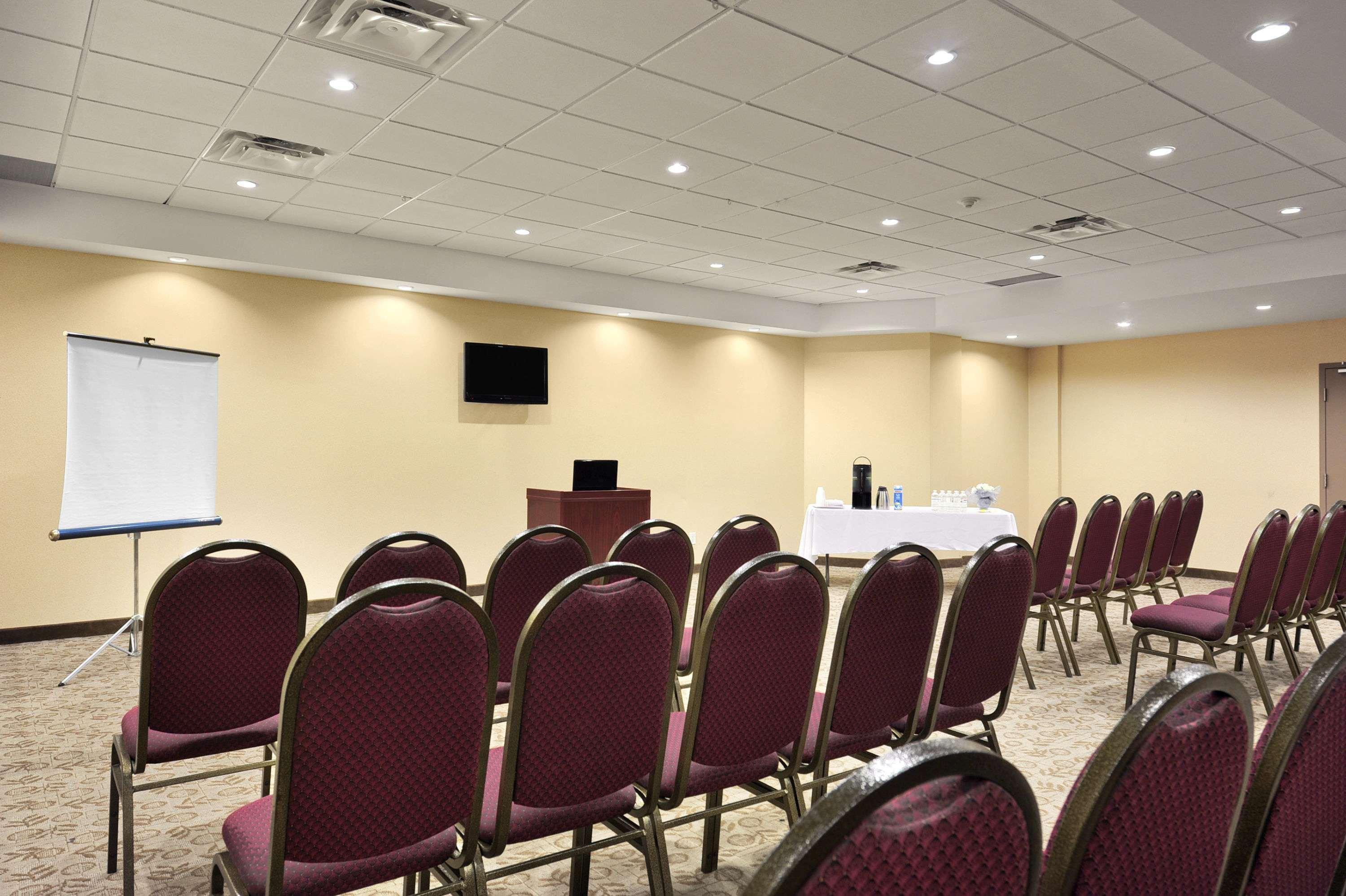Days Inn By Wyndham Brampton Zewnętrze zdjęcie