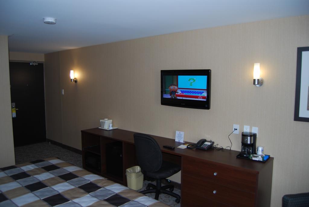 Days Inn By Wyndham Brampton Zewnętrze zdjęcie