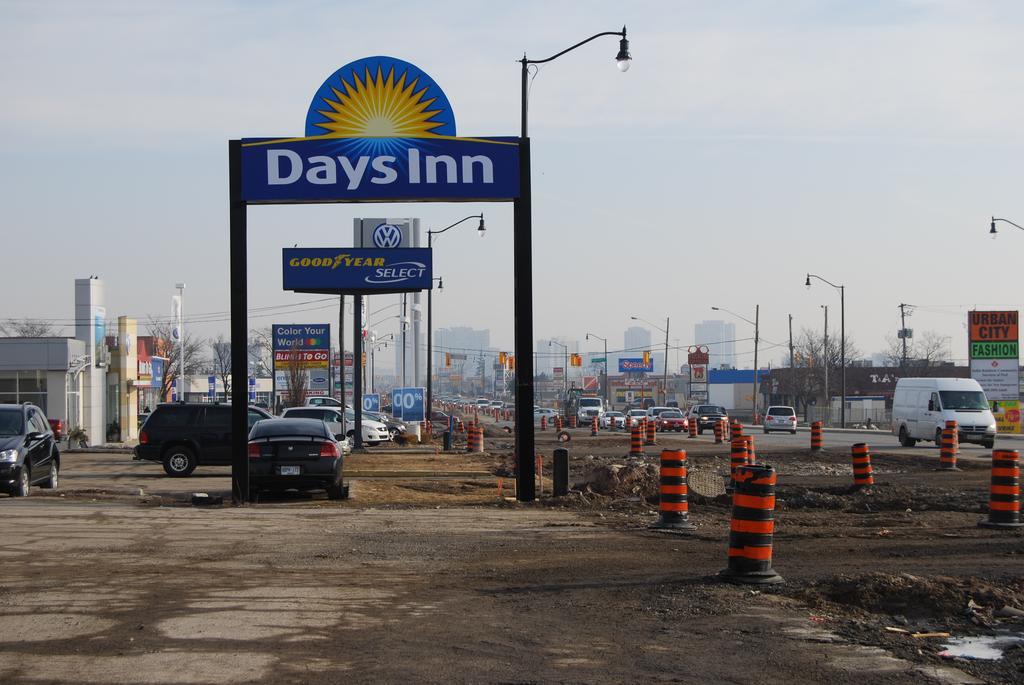 Days Inn By Wyndham Brampton Zewnętrze zdjęcie